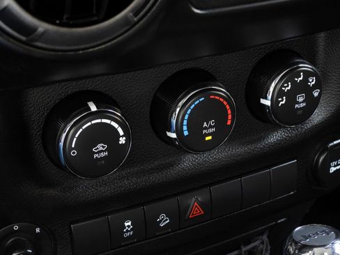 Used 2017 Jeep Wrangler Sport S AWD/4WD image 57