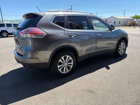Used 2016 Nissan Rogue SV AWD/4WD image 4