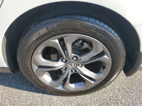 Certified 2023 Honda Accord EX image 7