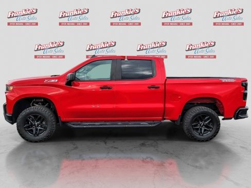 Used 2019 Chevrolet Silverado 1500 Custom Trail Boss w/ Custom Convenience Package AWD/4WD image 2
