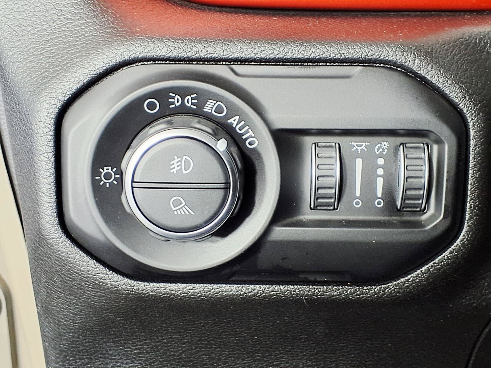 Used 2020 Jeep Gladiator Rubicon AWD/4WD image 14