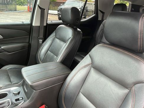 Used 2019 Chevrolet Traverse LT image 15