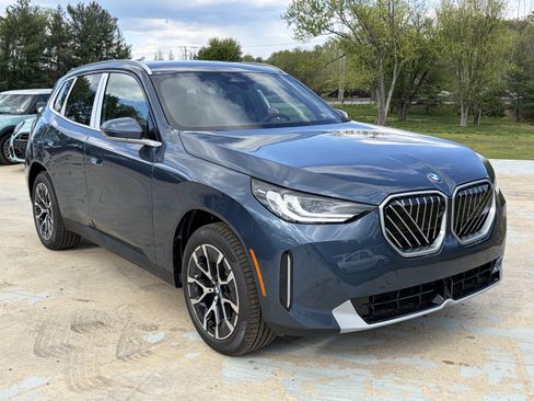New 2026 BMW X3 xDrive30 w/ Premium Package AWD/4WD image 3