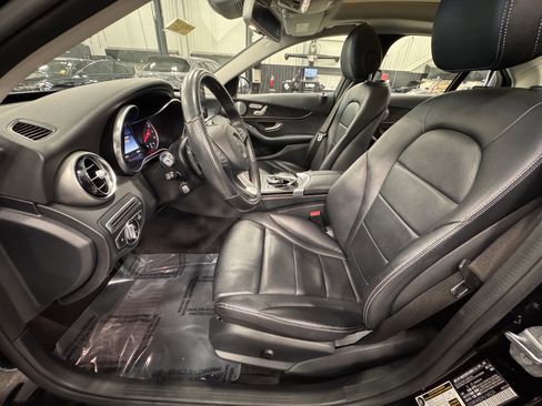 Used 2017 Mercedes-Benz C 300 4MATIC Sedan image 18