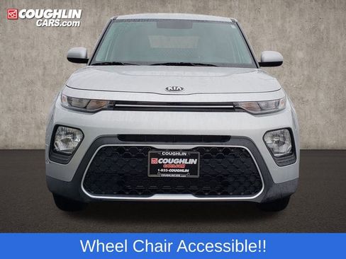 Used 2021 Kia Soul LX image 3