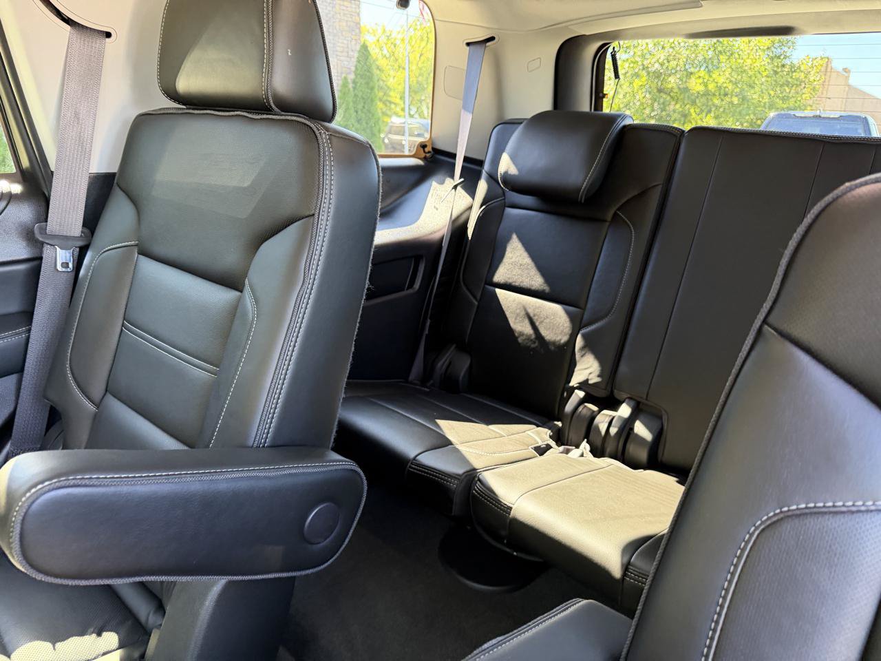 Used 2017 GMC Yukon Denali w/ Open Road Package AWD/4WD image 16