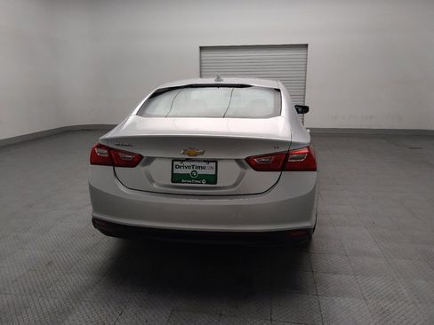 Used 2018 Chevrolet Malibu LT FWD image 7