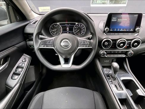 Used 2023 Nissan Sentra SV image 5