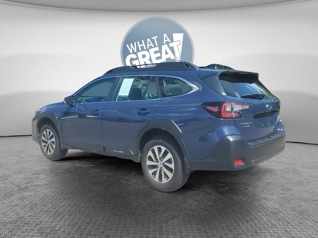 Used 2025 Subaru Outback AWD/4WD image 6