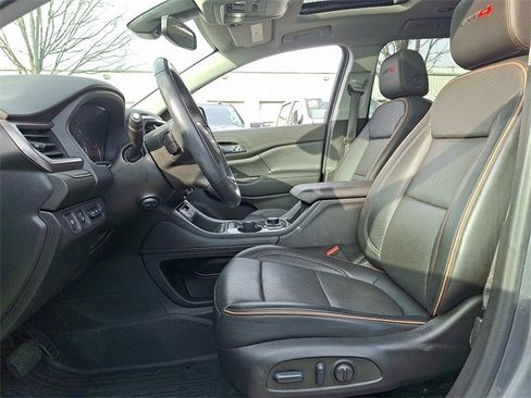 Used 2022 GMC Acadia AT4 w/ Technology Package image 13