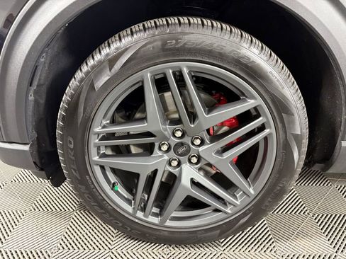 Certified 2025 Ford Explorer ST image 11