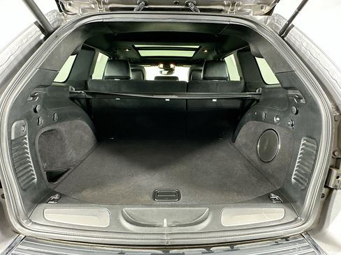 Used 2019 Jeep Grand Cherokee Overland image 30