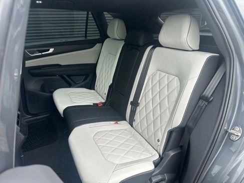 New 2025 Volkswagen Atlas Cross Sport SEL Premium R-Line AWD/4WD image 12