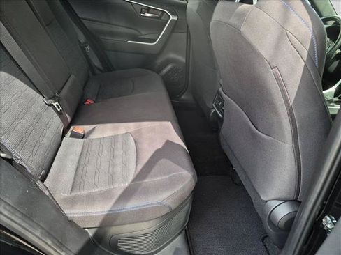 Used 2022 Toyota RAV4 SE AWD/4WD image 19