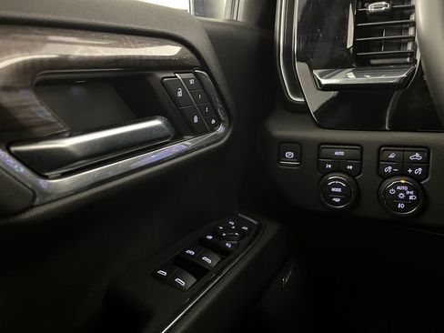 Used 2024 Chevrolet Silverado 1500 LTZ w/ LTZ Convenience Package II image 24