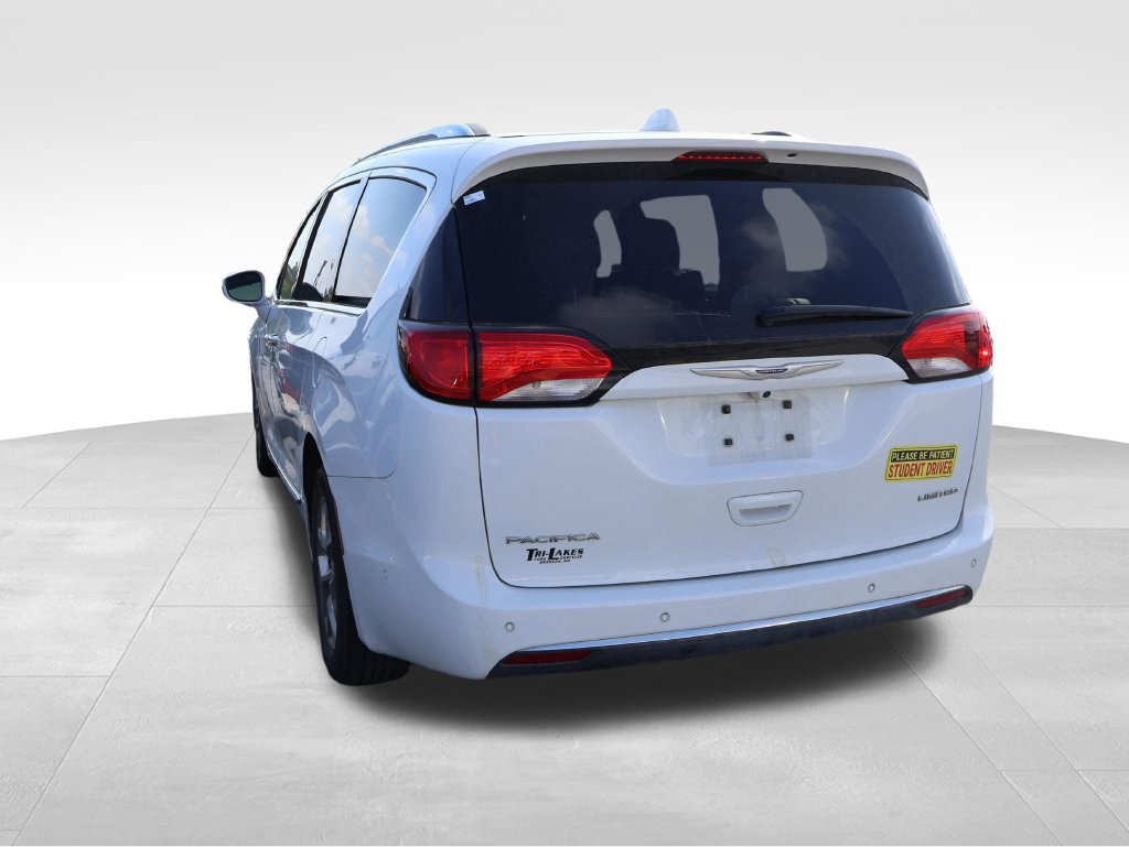 Used 2020 Chrysler Pacifica Limited w/ Advanced Safetytec Group FWD image 18