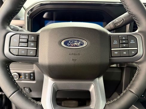 New 2026 Ford F250 Lariat w/ Black Appearance Package image 43
