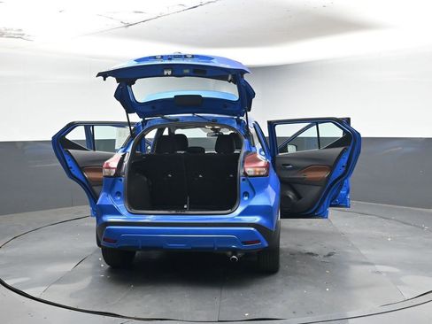 Used 2024 Nissan Kicks SR w/ Exterior Package image 48