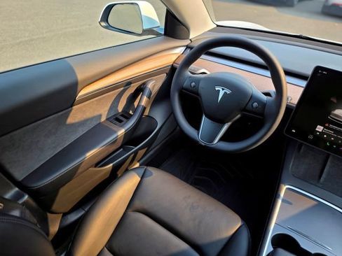 Used 2022 Tesla Model 3 Long Range AWD/4WD image 17
