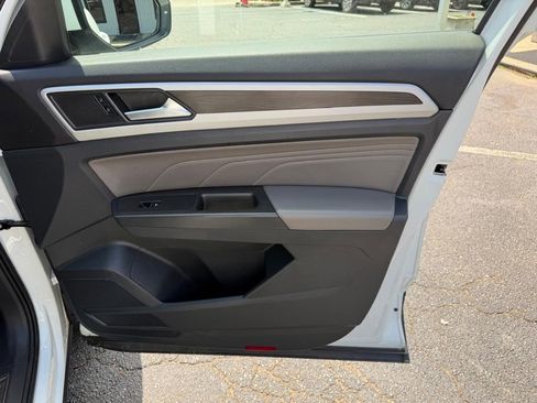 Used 2022 Volkswagen Atlas SE w/ Panoramic Sunroof Package AWD/4WD image 33