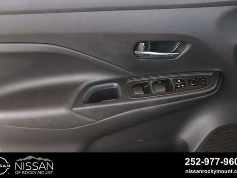 Certified 2025 Nissan Versa SV FWD image 9