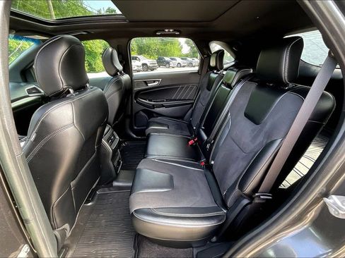 Used 2019 Ford Edge ST w/ Equipment Group 401A AWD/4WD image 7
