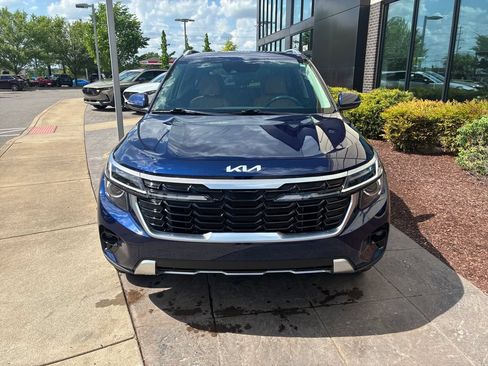 Used 2024 Kia Seltos EX AWD/4WD image 11