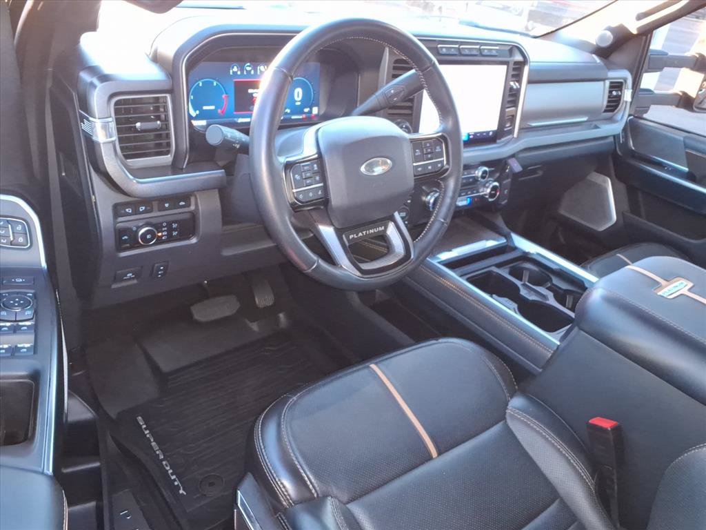 Certified 2024 Ford F250 Platinum w/ FX4 Off-Road Package AWD/4WD image 9