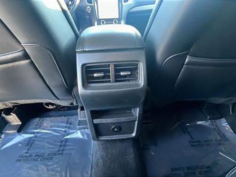 Used 2024 Ford Edge SEL image 22