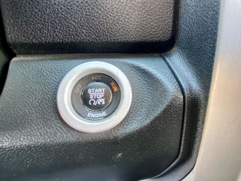 Used 2015 RAM 2500 Laramie w/ Convenience Group image 26