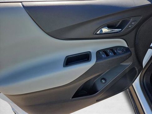 Used 2022 Chevrolet Equinox LT image 13