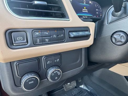 Used 2022 Chevrolet Tahoe Premier RWD image 6