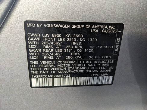 Used 2025 Volkswagen Atlas SEL Premium R-Line image 38