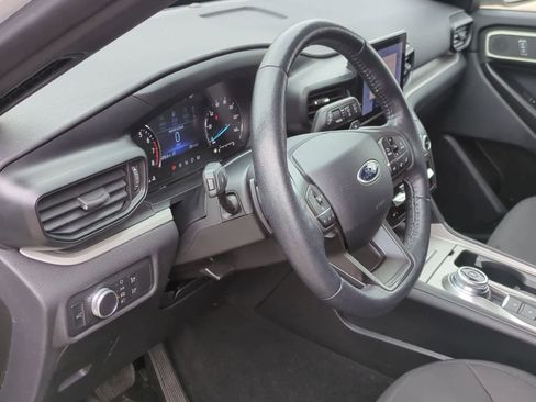 Used 2020 Ford Explorer XLT w/ Comfort Package image 10