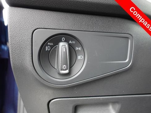 Used 2019 Volkswagen Tiguan SEL R-Line image 16