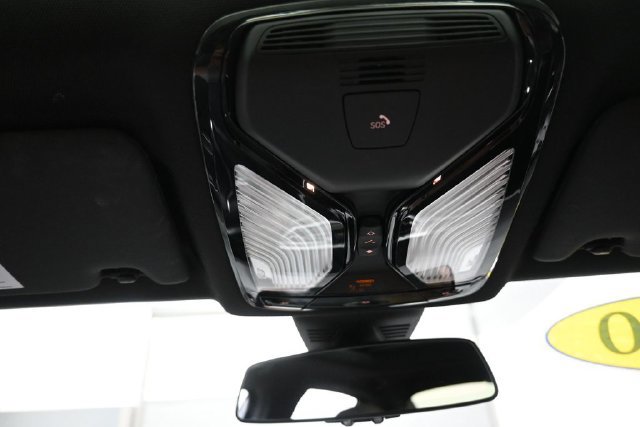Used 2020 BMW 330i Sedan w/ Premium Package RWD image 12