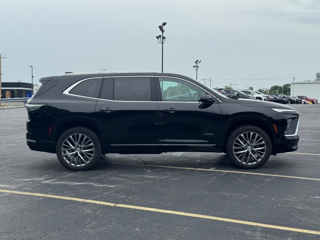 Used 2025 Buick Enclave Avenir w/ Super Cruise Package FWD image 3