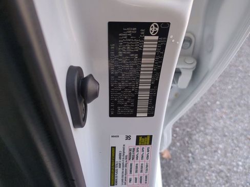 Certified 2025 Toyota Corolla LE image 29