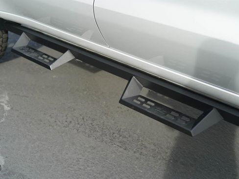 Used 2021 Chevrolet Silverado 1500 LT Trail Boss w/ Convenience Package II image 5