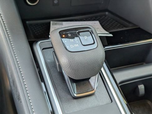 New 2025 Nissan Pathfinder SL image 18