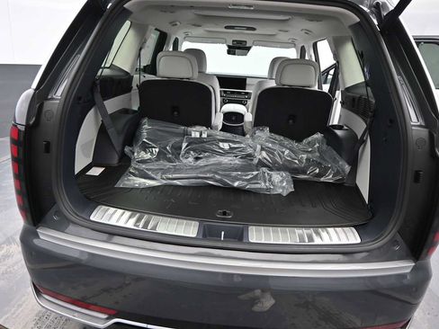 New 2026 Hyundai Palisade Calligraphy AWD/4WD image 13