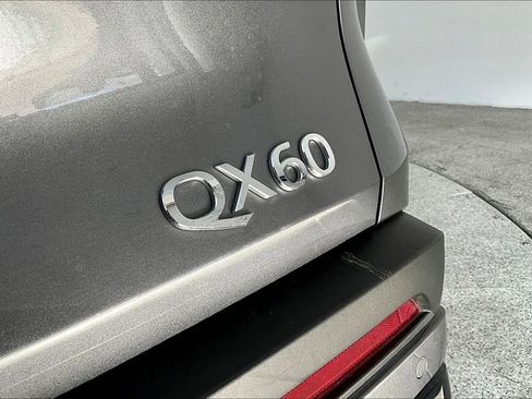 Certified 2025 INFINITI QX60 Luxe image 42
