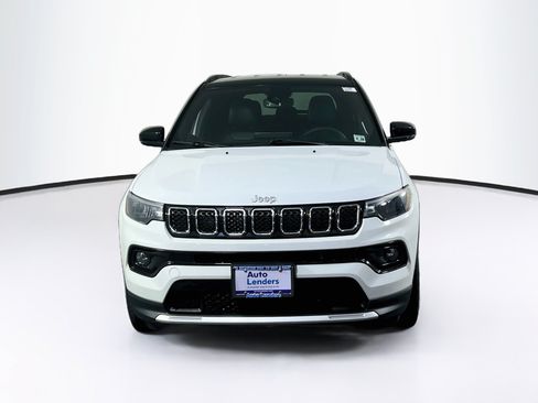 Used 2023 Jeep Compass Limited AWD/4WD image 2