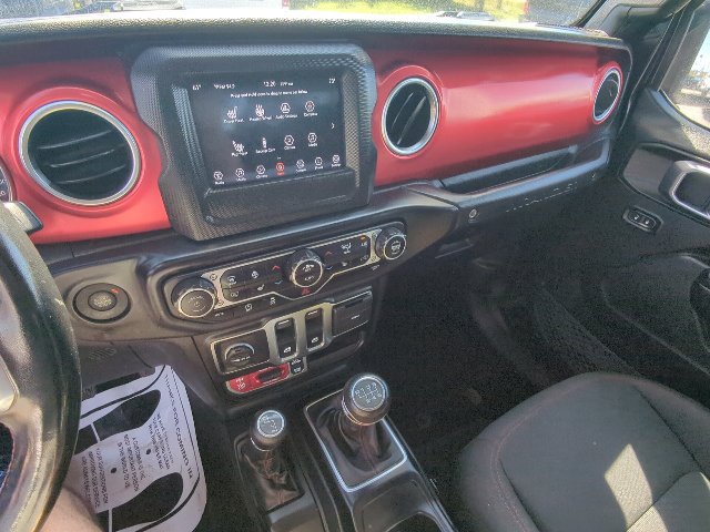 Used 2021 Jeep Wrangler Rubicon w/ Cold Weather Group AWD/4WD image 18