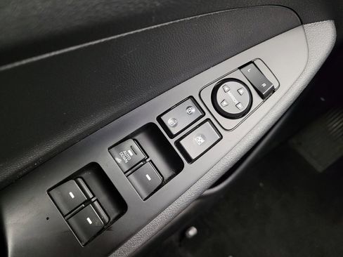 Used 2017 Hyundai Tucson SE w/ Cargo Package FWD image 27
