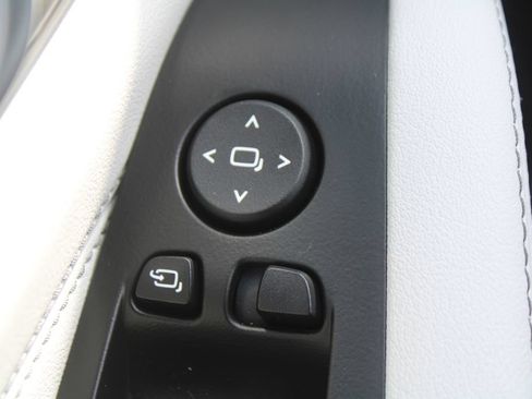 Used 2025 BMW X5 xDrive40i AWD/4WD image 23