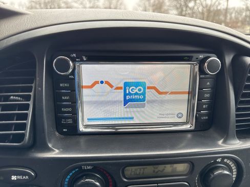 Used 2004 Toyota Sequoia SR5 image 26