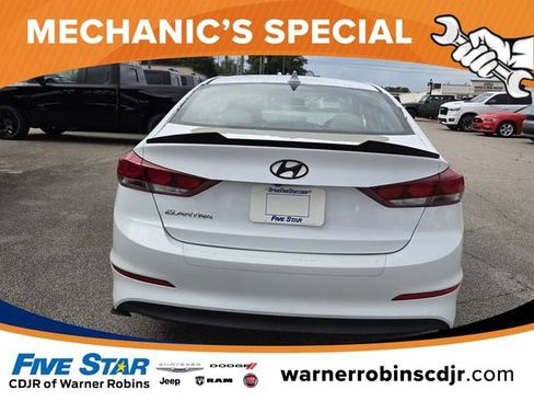 Used 2017 Hyundai Elantra SE FWD image 11