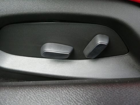 Certified 2023 Chevrolet Corvette Stingray Coupe w/ Chrome Exterior Badge Package image 21