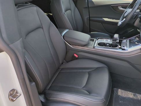 Used 2019 Audi Q8 Premium Plus w/ Premium Plus image 28